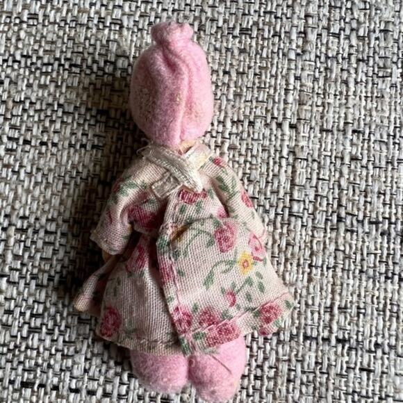 Melissa and Doug Victorian Doll Baby Ceramic‎ Doll Pink Hat Floral Dress - Picture 2 of 5